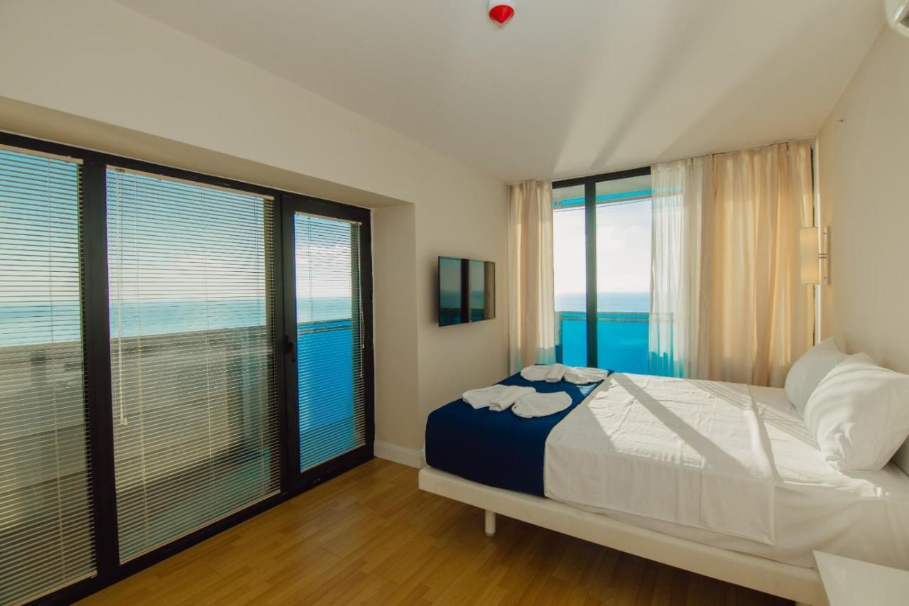 Orbi City Towers Batumi Exterior photo
